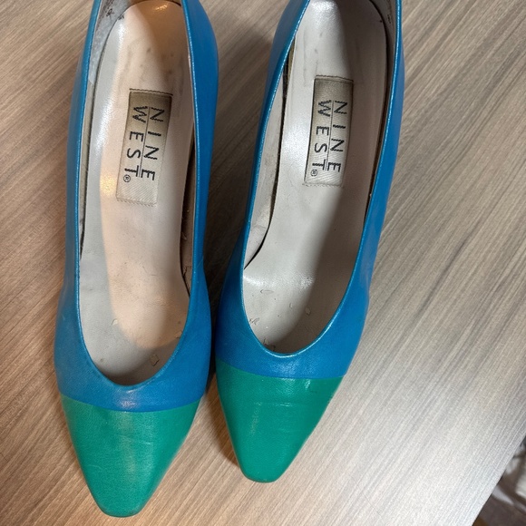 Vintage Blue& Green Nine West heels - Picture 3 of 7